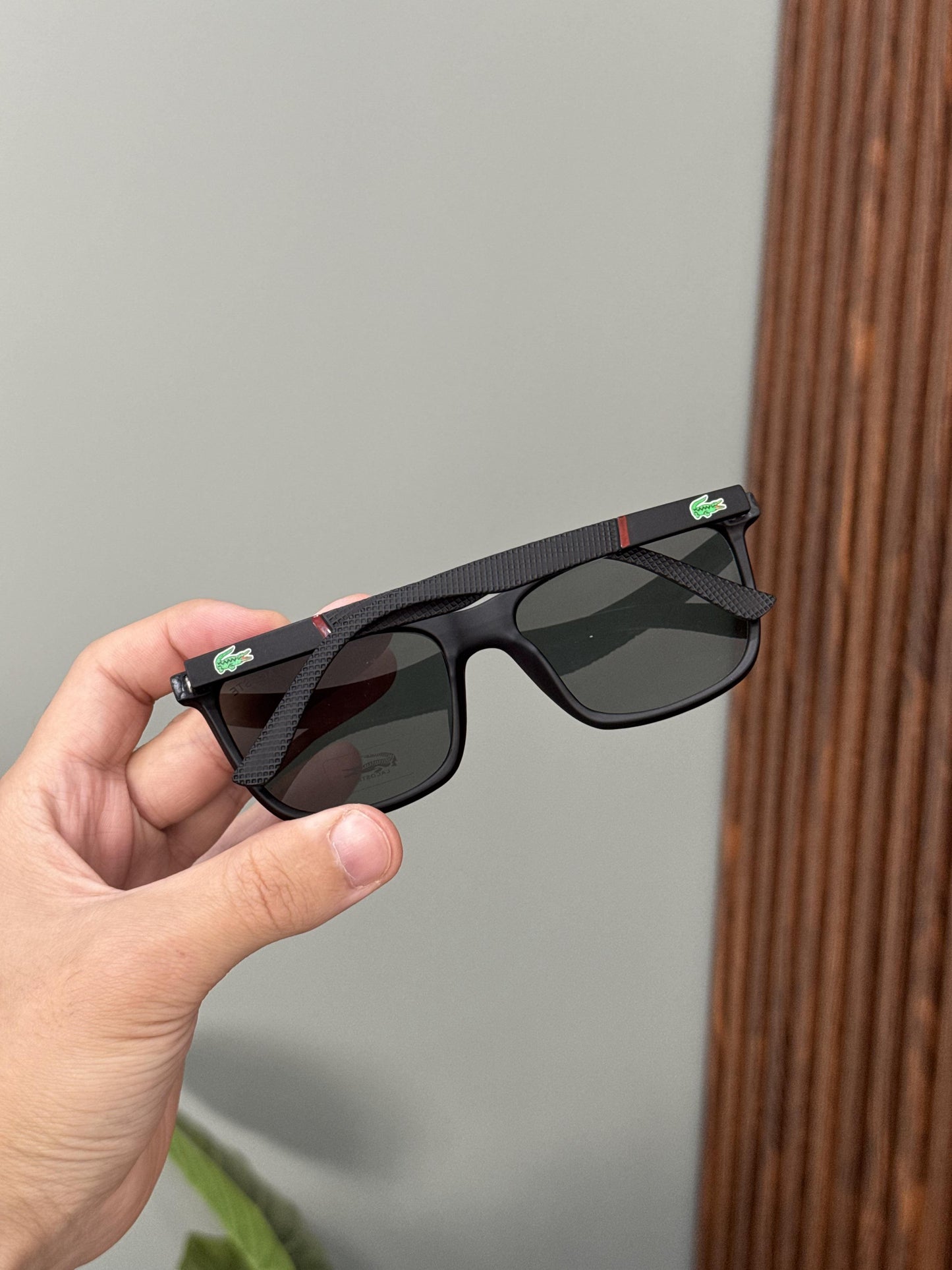 Lunette Lacoste